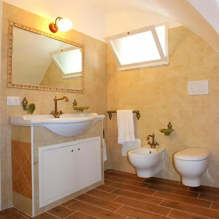 Pensionat Faro Bianco - &