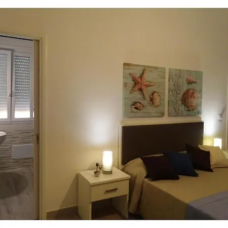 Guest house Faro Bianco - & 4*