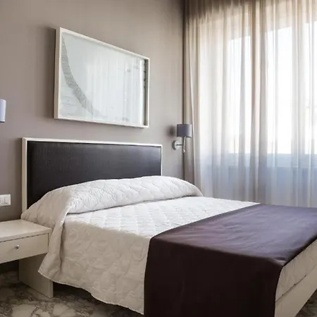 Faro Bianco - & غالّيبولي