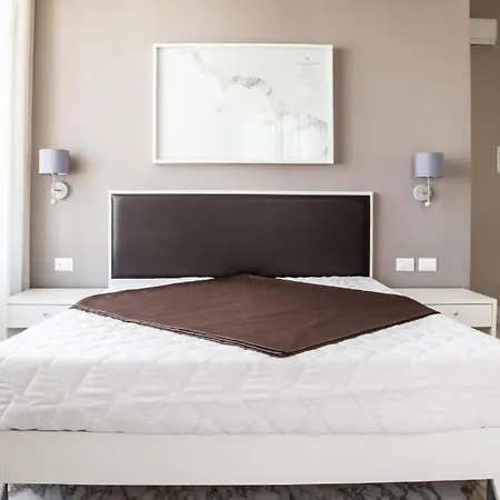 Guest house Faro Bianco - & 4*