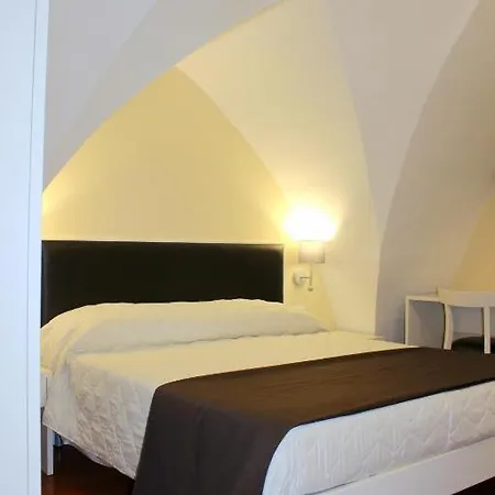 Pensionat Faro Bianco - &