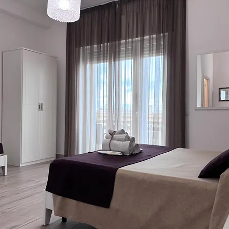 Guest house Faro Bianco - &