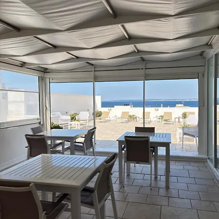 Faro Bianco - & 3*