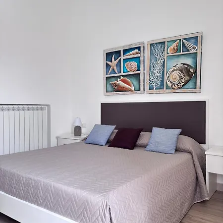 Guest house Faro Bianco - & 3*