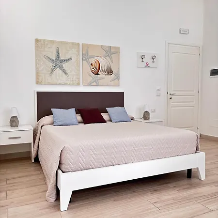 Faro Bianco - & 3*