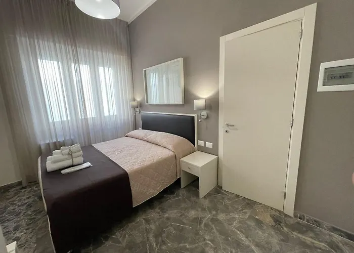 Guest house Faro Bianco - & 4*