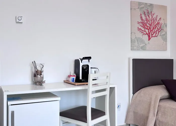 Faro Bianco - & Guest house 4*